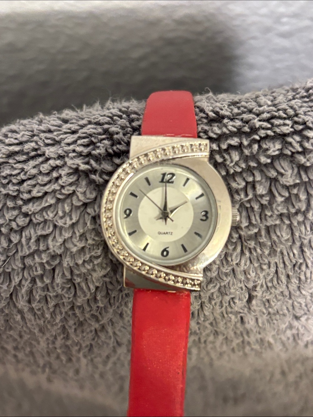 Classic Red Crystal-Trim Women's Quartz Watch